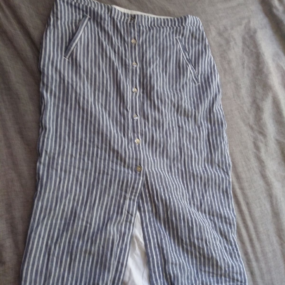 Midi pencil skirt